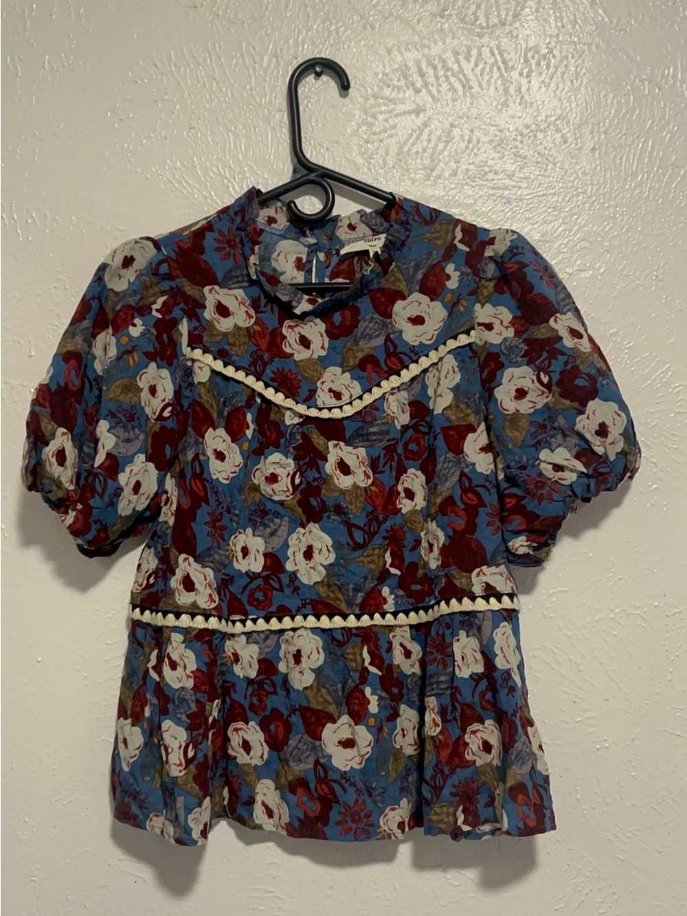 entro Blue Floral Puff-Sleeve Peplum Blouse with White Trim
